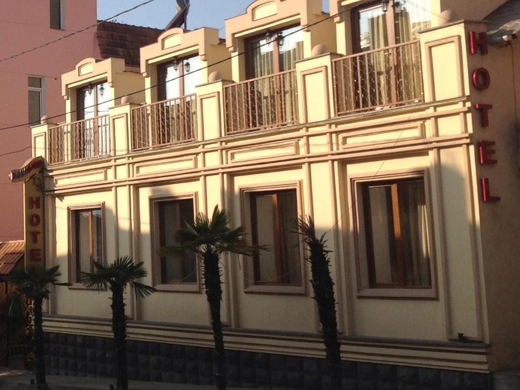 Danisimo Hotel Tbilisi Bagian luar foto